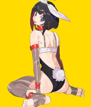 1girl ass back_cutout belt_collar black_hair black_leotard bow bow_hairband bridal_gauntlets clothing_cutout collar colored_inner_hair fake_tail from_behind full_body gloves grey_gloves grey_thighhighs hairband highres leotard machi_(wm) multicolored_hair open_mouth original purple_eyes rabbit_tail shoulder_blades simple_background soles solo tail thighhighs toeless_legwear white_bow yellow_background