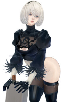 1girl 2b_(nier:automata) black_boots black_gloves black_hairband black_leotard black_thighhighs blue_eyes boots breasts cleavage_cutout clothing_cutout commentary english_commentary feather-trimmed_sleeves gloves grey_hair hair_between_eyes hairband highres juliet_sleeves leotard long_sleeves looking_at_viewer medium_breasts mitsuki_nite mole mole_under_mouth multicolored_leotard nier:automata nier_(series) no_blindfold parted_lips pod_(nier:automata) puffy_sleeves short_hair simple_background sleeved_leotard solo standing standing_on_one_leg thigh_boots thighhighs thighhighs_under_boots twitter_username two-tone_leotard white_background white_leotard