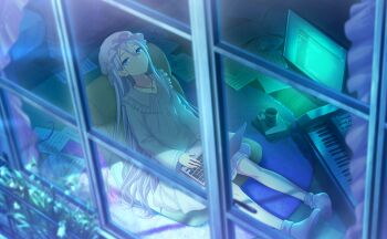 1girl bed blue_eyes collarbone colorful_palette computer cup frilled_hat frills game_cg hat highres instrument jewelry keyboard_(instrument) laptop long_hair monitor necklace nightcap nightgown official_alternate_costume official_art paper project_sekai socks solo soshite_ima_ribbon_wo_musunde_(project_sekai) third-party_source very_long_hair white_hair white_hat white_socks yoisaki_kanade