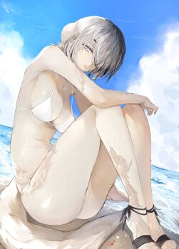 1girl absurdres au_ra beach bikini black_sandals blue_eyes breasts commentary_request dragon_girl dragon_horns dragon_tail eyepatch final_fantasy final_fantasy_xiv grey_hair hachi0047 hair_over_one_eye highres horns looking_at_viewer medium_breasts navel sand sandals scales sitting solo stomach swimsuit tail warrior_of_light_(ff14) water white_bikini