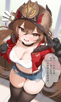 1girl belt belt_collar black_belt black_collar black_gloves black_thighhighs blue_shorts breasts brown_eyes brown_hair brown_helmet chinese_commentary chinese_text cleavage collar commentary_request crop_top cropped_jacket duet_night_abyss fur-trimmed_jacket fur_trim gloves hair_between_eyes hand_up helmet highres ineedu041_tako jacket light_blush long_hair looking_at_viewer low_twintails margie_(duet_night_abyss) medium_breasts midriff navel open_clothes open_jacket open_mouth red_jacket short_shorts shorts signature smile solo speech_bubble thighhighs torn_clothes torn_shorts translation_request twintails v