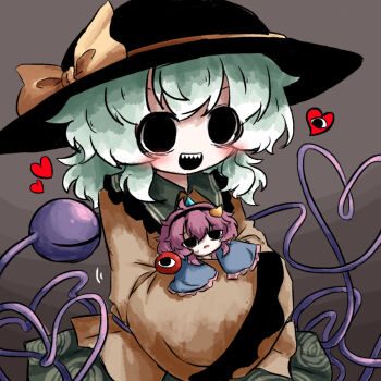 2girls black_eyes black_hairband black_hat blue_shirt blush bow collared_shirt fedora floral_print frilled_shirt_collar frilled_sleeves frills gradient_background green_hair green_skirt grey_background hair_between_eyes hairband hat heart heart_of_string heripantomorrow komeiji_koishi komeiji_satori long_sleeves medium_hair mini_person minigirl multiple_girls open_mouth pink_hair sharp_teeth shirt siblings simple_background sisters skirt smile teeth third_eye touhou wide_sleeves yellow_bow yellow_shirt