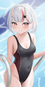 1girl absurdres alternate_costume blurry blurry_background breasts cleavage closed_mouth commentary_request competition_swimsuit covered_navel cowboy_shot grey_hair groin hair_between_horns highleg highleg_one-piece_swimsuit highres hololive horns kakinotane_e light_smile looking_at_viewer medium_breasts multicolored_hair nakiri_ayame one-piece_swimsuit oni pool red_eyes red_hair short_hair skin-covered_horns solo standing streaked_hair swimsuit virtual_youtuber wet