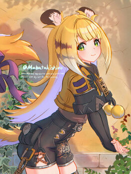 1girl animal_ear_fluff animal_ears arched_back black_shorts blonde_hair blush bow closed_mouth colored_inner_hair commentary_request cowboy_shot from_side grass green_eyes high-waist_shorts highres jacket ju_fufu kani_(mabatakishiro) long_hair looking_at_viewer multicolored_hair shadow shorts smile solo sparkling_eyes striped_fur striped_hair tail tail_bow tail_ornament tiger_ears tiger_girl tiger_stripes tiger_tail twitter_username yellow_jacket zenless_zone_zero