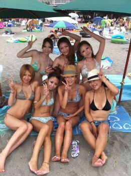 anklet asian barefoot beach bikini candid everyone feet hat highres jewelry nail_polish photo_(medium) red_nails silver_nails soles swimsuit toes wink