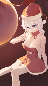 1girl absurdres ahoge bare_shoulders blue_eyes breasts chinese_commentary cleavage commentary_request dress guantoumao-0 hat highres honkai_(series) honkai_impact_3rd kiana_kaslana large_breasts long_braid long_hair red_dress red_hat santa_costume santa_dress santa_hat smile solo v very_long_hair white_hair