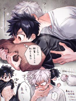 ! 2boys black_hair black_shirt blood blush boy_on_top clothes_in_mouth commentary commentary_request face_in_pillow grabbing_another's_stomach highres kemono_jihen kusaka_kabane lying male_focus mouth_hold multiple_boys nosebleed on_stomach pillow red_eyes shirt shirt_in_mouth short_hair speech_bubble sweat tademaru_shiki thick_eyebrows thought_bubble translation_request wao_(77_af5) yaoi