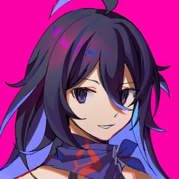 1girl ahoge bandana bare_shoulders black_hair colored_inner_hair commentary empty_eyes english_commentary hair_between_eyes heikokuru1224 highres honkai:_star_rail honkai_(series) huge_ahoge long_hair looking_at_viewer multicolored_hair pink_background purple_bandana purple_eyes purple_hair seele_(honkai:_star_rail) simple_background smile solo teeth upper_body