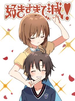 2girls absurdres arm_up behind_another black_hair black_shirt brown_hair closed_eyes closed_mouth commentary_request grin hagiwara_yukiho highres idolmaster idolmaster_(classic) kikuchi_makoto meno_(imas_ll) multiple_girls shirt short_hair short_sleeves smile sweatdrop translation_request v-neck yellow_shirt