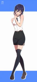 1girl absurdres arm_behind_back bare_shoulders black_choker black_hair black_thighhighs brown_shoes chainsaw_man choker closed_mouth full_body green_eyes highres looking_at_viewer marishils mixed-language_commentary reze_(chainsaw_man) shirt shoes short_hair sleeveless sleeveless_shirt smile solo thighhighs white_shirt