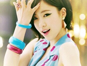 1girl animated animated_gif asian dancing earrings female_focus ham_eun-jung jewelry k-pop korean_text lipstick lowres makeup musician one_eye_closed photo_(medium) solo source_request sunglasses sunglasses_on_head t-ara wink