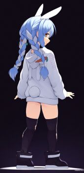 1girl animal_ears animal_hood artist_name black_background black_shoes black_thighhighs blue_hair braid carrot_hair_ornament clothing_cutout commentary food-themed_hair_ornament from_behind full_body hair_ornament highres hololive hood hood_down hoodie long_hair long_sleeves looking_at_viewer looking_back multicolored_hair no_pants orange_eyes rabbit_ears rabbit_girl rabbit_hood rabbit_tail shoes simple_background sleeves_past_wrists smirk solo standing streaked_hair tail tail_through_clothes thick_eyebrows thighhighs twin_braids two-tone_hair usada_pekora virtual_youtuber white_hair white_hoodie yoako