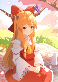 1girl absurdres alternate_costume ascot blonde_hair blush bow brown_horns cherry_blossoms chinese_commentary closed_mouth commentary_request cosplay day detached_sleeves frilled_skirt frills hair_bow hakurei_reimu hakurei_reimu_(cosplay) highres horn_ornament horn_ribbon horns ibuki_suika long_hair looking_at_viewer oni outdoors picnic_blanket red_bow red_skirt ribbon ribbon-trimmed_sleeves ribbon_trim sdftehn seiza sitting skirt skirt_set sky smile solo touhou very_long_hair yellow_ascot yellow_eyes