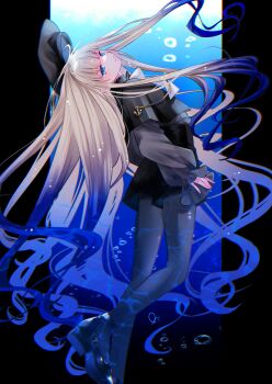 1boy absurdres aiguillette black_capelet black_hat black_shorts blonde_hair blue_eyes blue_hair bow capelet fate/grand_order fate_(series) feet_out_of_frame frilled_shirt frills gradient_hair grey_shirt hat high-waist_shorts highres long_hair long_sleeves looking_at_viewer looking_back male_focus multicolored_hair noah_(second_ascension)_(fate/grand_order) pantyhose puffy_sleeves punta shirt shorts solo underwater unworn_hat unworn_headwear very_long_hair white_bow