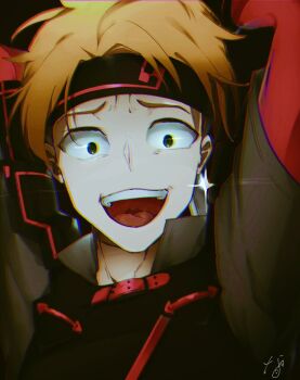 1boy armor arms_behind_back black_armor black_background crazy_eyes flipped_hair green_eyes headband layered_sleeves looking_at_viewer open_mouth orange_hair re:zero_kara_hajimeru_isekai_seikatsu short_hair shoulder_armor solo summer_mikan090 todd_fang