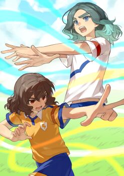2boys aqua_hair blue_eyes blue_shorts brown_eyes brown_hair highres inazuma_eleven_(series) inazuma_eleven_go inazuma_eleven_victory_road kyuuden_mikan long_sleeves male_focus medium_hair multicolored_hair multiple_boys open_mouth orange_shirt sasanami_unmei shindou_takuto shirt short_sleeves shorts teeth two-tone_hair upper_teeth_only white_shirt