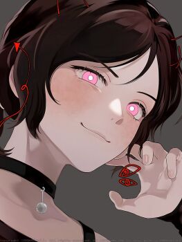 1girl :3 ashley_graves bare_shoulders black_choker black_hair black_shirt blush bright_pupils choker closed_mouth collared_shirt commentary drawn_horns drawn_tail english_commentary fingernails from_below grey_background hand_up highres looking_at_viewer low_ponytail pink_eyes ponytail qqubbell shirt short_hair short_ponytail simple_background smile solo teeth the_coffin_of_andy_and_leyley twitter_username uneven_eyes watermark white_pupils