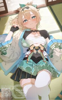 1girl arm_up backlighting black_gloves black_hairband black_shorts black_shrug black_skirt blonde_hair blush bow breasts chest_sarashi clothing_cutout commentary_request covered_navel dot_nose double-parted_bangs egasumi fingerless_gloves foot_out_of_frame gloves green_eyes green_skirt hair_bow hair_ornament hairband hakama hakama_short_skirt hakama_skirt hand_on_own_chest haori high-waist_shorts high_collar highres hip_vent hololive indoors japanese_clothes katana kazama_iroha kazama_iroha_(1st_costume) kimono knee_up leaf_hair_ornament looking_at_viewer loose_hair_strand lying medium_hair miniskirt motoi_(croa76) multicolored_bow multicolored_skirt on_back on_floor pleated_skirt ponytail raised_eyebrows sarashi sheath sheathed shorts shorts_under_skirt shrug_(clothing) skin_tight skirt small_breasts smile solo sword tabi tatami thigh_strap thighhighs virtual_youtuber weapon white_kimono white_thighhighs yellow_haori