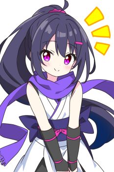 1girl ahoge bare_shoulders black_gloves blush closed_mouth commentary_request dot_nose gloves hair_ornament hairclip japanese_clothes kimono kotatsu-mazoku long_hair looking_at_viewer ninja notice_lines obi original ponytail purple_eyes purple_hair purple_sash purple_scarf sash scarf simple_background sleeveless sleeveless_kimono smile solo upper_body white_background white_kimono