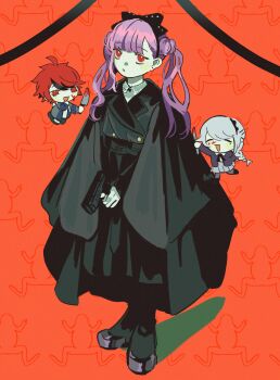 1boy 2girls :d absurdres ahoge animal_print black_bow black_coat black_hairband black_jacket black_streaks blood bloody_knife blue_jacket bow bow_hairband braid bright_pupils chaie chibi chibi_inset coat commentary double_bun english_commentary frog_print grey_hair grey_jacket grey_skirt gun hair_bun hairband handgun highres holding holding_gun holding_knife holding_weapon hood hoodie jacket jacket_over_hoodie kirifuji_nozomi knife long_hair multicolored_hair multicolored_jacket multiple_girls official_alternate_eye_color open_clothes open_jacket open_mouth pink_hair possessed red_background red_hair short_hair skirt smile spoilers streaked_hair sumino_takumi the_hundred_line_-last_defense_academy- tsukumo_kako twintails two-tone_jacket weapon white_hoodie white_pupils