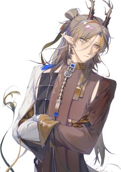 1boy absurdres arknights brown_hair brown_hands brown_robe chinese_commentary closed_mouth colored_extremities commentary_request crossed_arms dragon_boy dragon_horns earrings eastern_dragon_horns fei_ye_rongqi hair_between_eyes highres horns jewelry ji_(arknights) long_hair long_sleeves looking_to_the_side male_focus multicolored_hair pointy_ears robe simple_background solo streaked_hair upper_body white_background