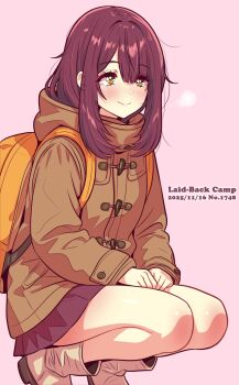 1girl backpack bag boots bright_pupils brown_coat brown_hair closed_mouth coat commentary_request copyright_name dated duffel_coat full_body highres hood hood_down hooded_coat jagi_(jagi_souken) long_hair long_sleeves numbered pink_background pleated_skirt red_skirt simple_background skirt smile solo squatting toki_ayano white_boots white_pupils yellow_bag yellow_eyes yurucamp