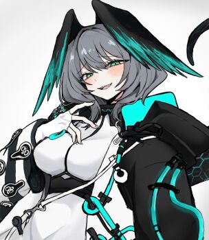 1girl arknights blush breasts commentary fingerless_gloves fingernails gloves green_eyes grey_hair hair_between_eyes half-closed_eyes head_wings ho&#039;olheyak_(arknights) ikhlh2 jacket long_sleeves medium_breasts open_clothes open_jacket open_mouth short_hair smile solo teeth upper_body upper_teeth_only white_background white_gloves white_jacket wings