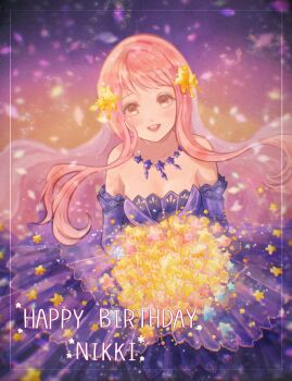 1girl bare_shoulders beads bouquet breasts brown_eyes character_name cleavage commentary_request cowboy_shot dot_nose dress elbow_gloves english_text floating_clothes floating_hair flower gloves gown hair_beads hair_ornament happy happy_birthday highres hino_(8) holding holding_bouquet jewelry lace lace-trimmed_dress lace-trimmed_gloves lace_trim light_blush light_particles long_dress long_hair looking_at_viewer medium_breasts necklace nikki_(nikki) nikki_(series) open_mouth outdoors pink_hair pleated_dress print_dress purple_dress purple_gloves smile solo standing star_(symbol) star_hair_ornament star_necklace star_print star_sea_(nikki) strapless strapless_dress sunset tareme teeth upper_teeth_only very_long_hair wavy_hair