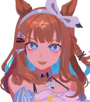+_+ 1girl absurdres almond_eye_(umamusume) animal_ears bare_shoulders blue_eyes blush bow bow_hairband braid braided_sidelocks brown_hair collar colored_inner_hair dress hair_between_eyes hair_ornament hairband hairclip highres horse_ears horse_girl long_hair looking_at_viewer multicolored_hair open_mouth selvha simple_background smile solo symbol-shaped_pupils teeth umamusume upper_body upper_teeth_only white_hairband x-shaped_pupils