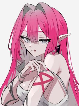 1girl baobhan_sith_(fate) breasts cleavage earrings fate/grand_order fate_(series) grey_eyes grey_hair highres jewelry long_hair looking_at_viewer pink_hair pointy_ears shirt sidelocks smile solo tongue tongue_out upper_body white_shirt yugusan5