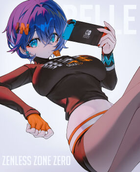 1girl belle_(zenless_zone_zero) black_shirt blue_eyes blue_hair breasts character_name closed_mouth commentary copyright_name gloves gradient_background grey_background hair_between_eyes handheld_game_console highres holding holding_handheld_game_console indol korean_commentary large_breasts looking_at_viewer midriff navel nintendo_switch orange_gloves shirt short_hair single_glove solo thighs zenless_zone_zero