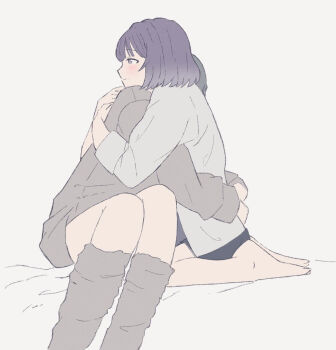 2girls bare_legs barefoot bed_sheet blush commentary_request feet_out_of_frame gakuen_idolmaster green_hair grey_socks hataya_misuzu hug idolmaster kneeling light_smile looking_ahead multiple_girls noka_(cvcw5858) purple_hair shirt simple_background sitting socks tsukimura_temari white_shirt yuri