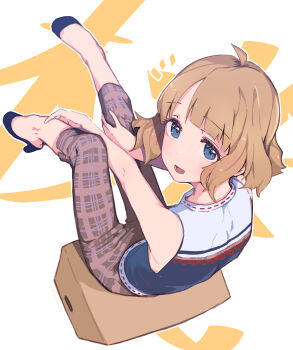 Rule 34 | 1girl, absurdres, ahoge, blonde hair, blue eyes, box, capri pants, cardboard box, commentary request, from above, from behind, highres, idolmaster, idolmaster million live!, idolmaster million live! theater days, looking at viewer, looking back, on box, open mouth, pants, shirt, shoes, sitting, sleeveless, sleeveless shirt, solo, suou momoko, woshinon