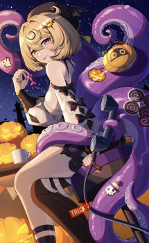 1girl absurdres bare_shoulders black_hat blonde_hair breasts choker detached_sleeves hat high-waist_shorts highres holding jack-o&#039;-lantern jfzm001 key key_choker large_breasts looking_at_viewer mole mole_under_mouth monster_girl night night_sky outdoors purple_eyes shirt short_hair shorts single_thighhigh sitting sky smile solo star_(sky) starry_sky suction_cups tentacle_girl tentacle_tail tentacles thighhighs yellow_eyes yidhari_murphy zenless_zone_zero