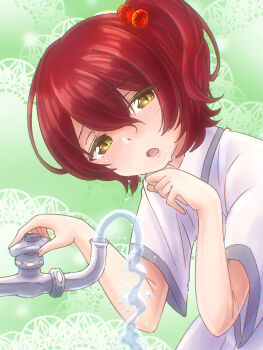 1girl :o drinking_fountain faucet green_background hair_between_eyes hair_bobbles hair_ornament hand_up highres komari_chika make_heroine_ga_oo_sugiru! oekaki_lemon red_hair short_hair short_sleeves solo upper_body wet yellow_eyes