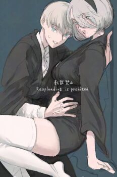 1boy 1girl 2b_(nier:automata) 9s_(nier:automata) against_wall black_hairband black_kimono blue_background blue_eyes breasts bright_pupils hairband hand_on_another&#039;s_waist hand_on_ground hetero japanese_clothes kimono looking_at_viewer meaxu9m386 medium_breasts medium_hair nier:automata nier_(series) pink_lips shirt short_hair simple_background sweatdrop thighhighs white_hair white_pupils white_shirt white_thighhighs