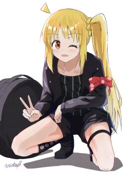 1girl ahoge alternate_costume arm_bow backpack bag black_boots black_shirt black_shorts blush bocchi_the_rock! boots bow collarbone commentary_request detached_ahoge full_body highres ijichi_nijika long_hair long_sleeves looking_at_viewer one_eye_closed open_mouth red_bow shirt shorts side_ponytail signature simple_background solo squatting thigh_strap v vbpicture white_background