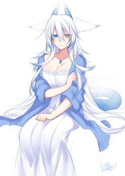 Rule 34 | 1girl, animal ears, bloom, blue eyes, breasts, cleavage, dragon horns, dragon tail, dress, female focus, fox ears, heterochromia, horns, konshin, large breasts, long hair, looking at viewer, orange eyes, orie hakua, pixiv fantasia, pixiv fantasia new world, robe, sitting, sleeves pushed up, smile, solo, tail, very long hair, white background, white dress, white hair