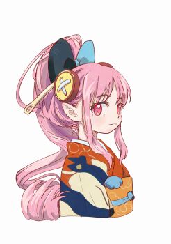 1girl animal_print black_bow blue_bow bow button_hair_ornament cat_print closed_mouth fate/grand_order fate_(series) from_side habetrot_(over_the_same_sky)_(fate) hair_bow hair_ornament hairpin highres japanese_clothes kimono long_hair looking_at_viewer nao_oppaisukiii orange_sash pink_eyes pink_hair pointy_ears sideways_glance smile solo two-tone_bow upper_body watermark