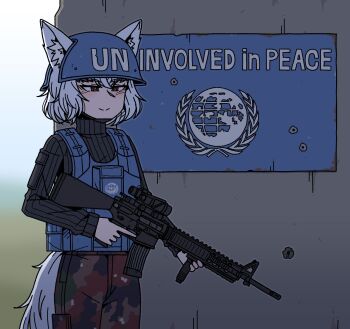 1girl animal_ears assault_rifle black_sweater bullet_hole camouflage camouflage_pants combat_helmet commentary commission cowboy_shot english_commentary gun helmet highres holding holding_weapon karepack load_bearing_vest m16 medium_hair original outdoors pants red_eyes rifle scope sign smile solo sweater tail turtleneck turtleneck_sweater united_nations vertical_foregrip virtual_youtuber weapon white_hair wolf_ears wolf_tail