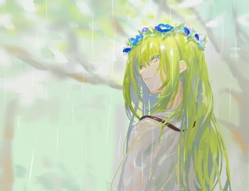 1other blurry blurry_background colored_eyelashes commentary enkidu_(fate) fate/grand_order fate_(series) green_eyes green_hair head_wreath highres long_hair looking_back parted_lips rain robe sideways_glance sketch tree upper_body wasi_muraosa8 wet wet_clothes wet_hair white_robe