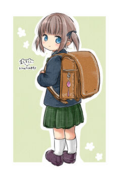 1girl backpack bag blue_eyes blue_jacket blue_ribbon border brown_bag brown_hair brown_shoes child closed_mouth commentary_request from_behind full_body green_background green_skirt hair_ribbon highres jacket long_sleeves looking_at_viewer looking_back miniskirt original outline plaid_clothes plaid_skirt pleated_skirt puffy_long_sleeves puffy_sleeves randoseru ribbon shoes short_hair short_twintails sidelocks signature sinasia skirt socks solo standing twintails white_border white_outline white_socks