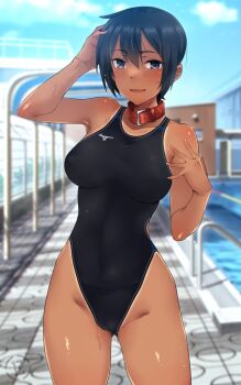 1girl animal_collar black_eyes black_hair black_one-piece_swimsuit blue_sky blurry borrowed_character breasts cloud collar covered_navel day depth_of_field em_(totsuzen_no_hakike) highleg highleg_one-piece_swimsuit kuronami_(lvi) large_breasts looking_at_viewer one-piece_swimsuit one-piece_tan original outdoors outside_border poolside short_hair sky smile solo swimsuit tan tanline