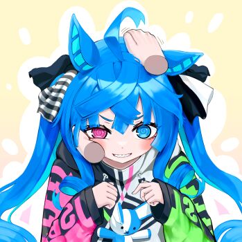 1girl @_@ ahoge animal_ears aqua_hair blue_eyes blue_hair blush bow crossed_bangs disembodied_hand drawstring gradient_background grin hair_bow hand_on_another&#039;s_cheek hand_on_another&#039;s_face hands_up headpat heterochromia highres hood hoodie horse_ears horse_girl long_sleeves looking_at_viewer muka01 multicolored_hair multicolored_hoodie outline red_eyes sharp_teeth sidelocks single_ear_down smile striped_bow stuffed_animal stuffed_rabbit stuffed_toy teeth twin_turbo_(blast_mode!_turbo_engine)_(umamusume) twin_turbo_(umamusume) twintails two-tone_hair umamusume upper_body white_outline yellow_background
