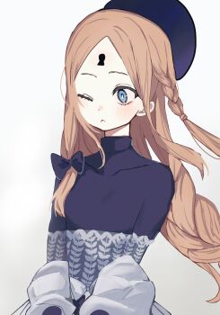 1girl abigail_williams_(event_portrait)_(fate) abigail_williams_(fate) black_shirt blonde_hair blue_eyes braid commentary_request fate/grand_order fate_(series) flat_chest hat highres keyhole kusuri_03 long_hair looking_to_the_side one_eye_closed parted_bangs shirt solo upper_body wind