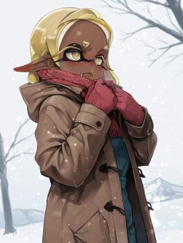 1girl adjusting_scarf blonde_hair branch brown_coat closed_mouth coat cold colored_eyelashes commentary_request cross-shaped_pupils dark-skinned_female dark_skin fang fang_out frye_(splatoon) gloves green_sweater highres hood hood_down hooded_coat inkling jajanome long_eyelashes long_pointy_ears long_sleeves medium_hair nintendo open_clothes open_coat outdoors pointy_ears red_gloves red_scarf scarf snot snowing solo splatoon_(series) splatoon_3 sweater symbol-shaped_pupils tentacle_hair tree winter winter_clothes yellow_eyes
