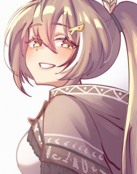 Rule 34 | 1girl, brown capelet, brown cloak, brown hair, capelet, cloak, feather hair ornament, feathers, from below, from side, grin, hair ornament, hairclip, highres, hololive, hololive english, long hair, looking at viewer, multicolored hair, nanashi mumei, nanashi mumei (1st costume), ponytail, ribbon, sher (imnotsher), shirt, smile, streaked hair, turning head, very long hair, virtual youtuber, white shirt, yellow eyes