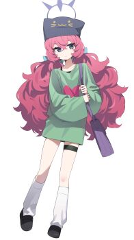 1girl absurdres bag bare_legs beanie billbung black_bra black_eyes black_shoes blue_archive blue_bow bow bra commentary_request green_shirt halo hat highres iroha_(blue_archive) korean_commentary long_hair loose_socks low-tied_long_hair messy_hair purple_bag purple_halo red_hair shirt shoes shoulder_bag simple_background socks solo thigh_strap underwear white_background white_socks