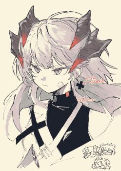 3girls :| arknights bandage_on_face bandages chibi chibi_inset closed_eyes closed_mouth commentary_request cropped_torso dot_nose dragon_girl dragon_horns expressionless glasses grey_hair grey_horns horns ifrit_(arknights) laughing limited_palette long_hair messy_hair multiple_girls multiple_horns orange_horns saria_(arknights) seri_(akntse) silence_(arknights) simple_background slit_pupils solo_focus translation_request turtleneck twitter_username upper_body yellow_background