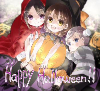 1boy 2girls aged_down black_hair blue_eyes blush boots brown_hair character_request child closed_mouth commentary cosplay english_text full_body halloween halloween_costume happy_halloween hat highres jack-o&#039;-lantern little_red_riding_hood_(fairy_tale_character) little_red_riding_hood_(fairy_tale_character)_(cosplay) long_hair looking_at_viewer multiple_girls object_through_head open_mouth pumpkin purple_eyes purple_hair screw_in_head shirt smile striped_clothes striped_shirt tachibana_yutaka teeth upper_teeth_only witch_hat yellow_eyes